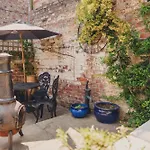 101 House At The End. Witchcraft & Wizardry House York