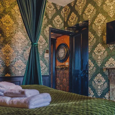 Casa de Férias 101 House At The End. Witchcraft & Wizardry House *