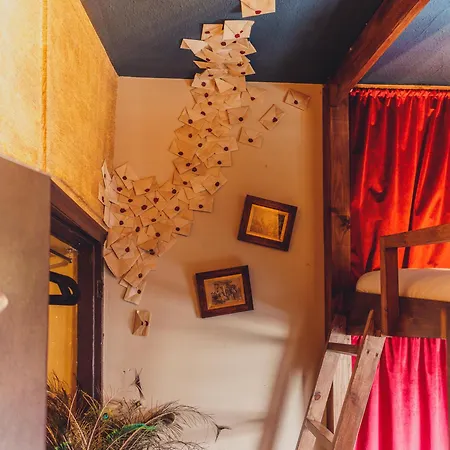 101 House At The End. Witchcraft & Wizardry House Casa de Férias