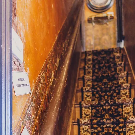 Casa de Férias 101 House At The End. Witchcraft & Wizardry House