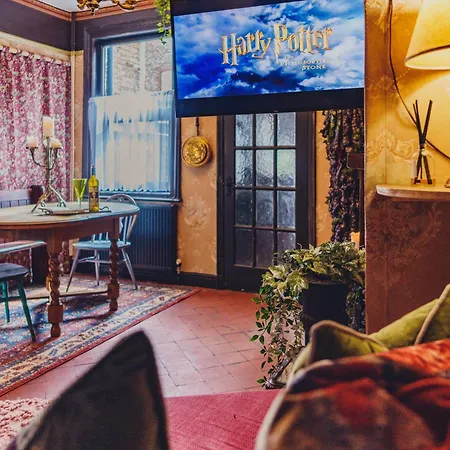 101 House At The End. Witchcraft & Wizardry House Casa de Férias *