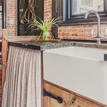 101 House At The End. Witchcraft & Wizardry House *