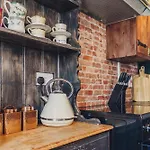 101 House At The End. Witchcraft & Wizardry House Holiday home York