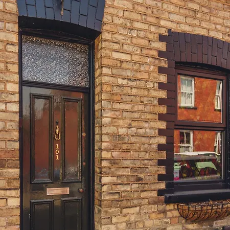 101 House At The End. Witchcraft & Wizardry House Casa de Férias *